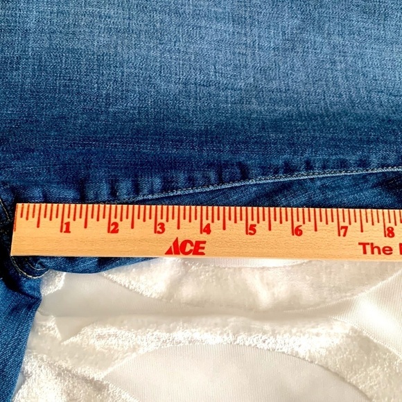 Jag Mid Rise Skinny Jeans w/5 pockets. Size 10 w/Spandex and Elastane. - Picture 12 of 13